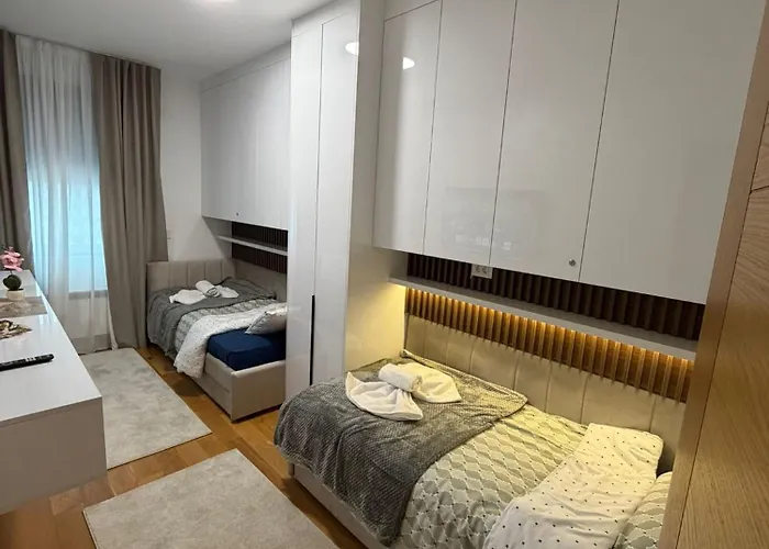 Skylux Balkan Square 아파트 *