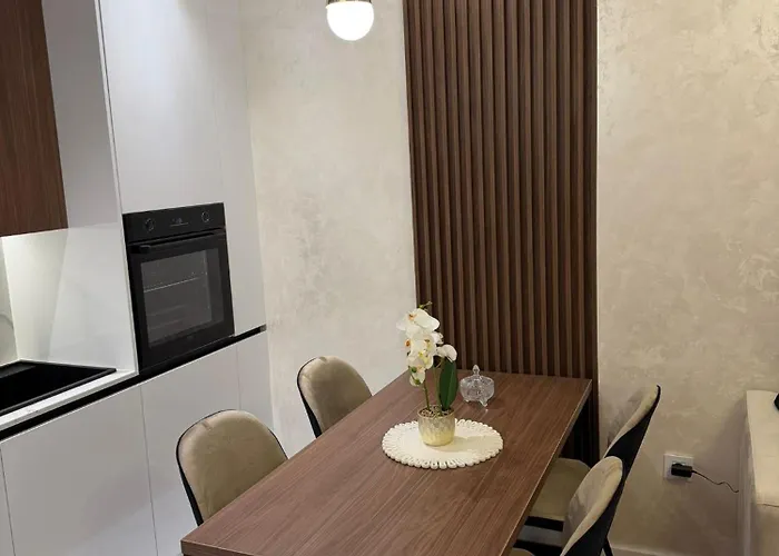 아파트 Skylux Balkan Square